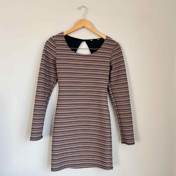 Striped Brown Long Sleeve Mini Bodycon Dress Size Medium Open Back - Picture 1 of 4